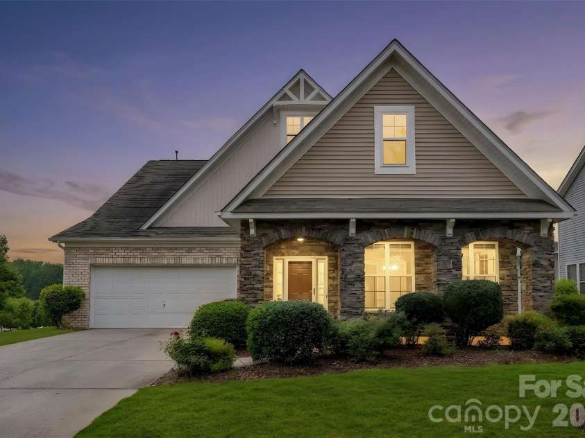 10974 Aspen Ridge Lane, Concord, NC 28027.  MLS# CAR4388154, YatesRealty ID 12986. 