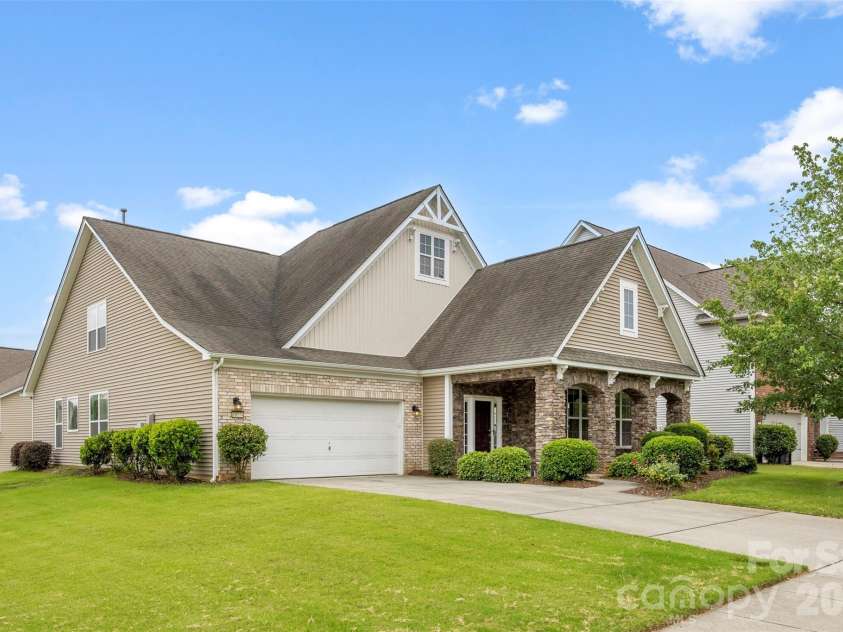 10974 Aspen Ridge Lane, Concord, NC 28027.  MLS# CAR4388154, YatesRealty ID 12986. 