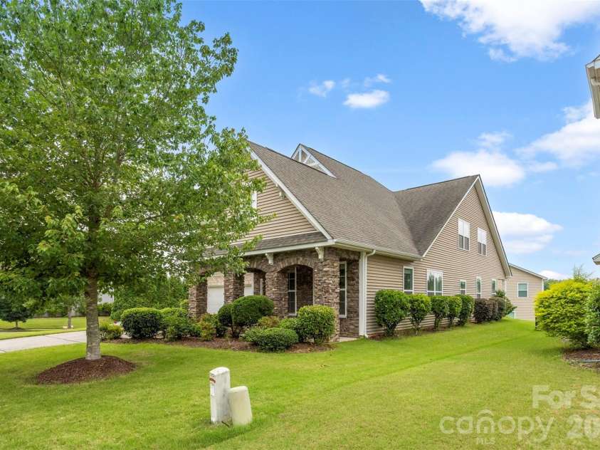 10974 Aspen Ridge Lane, Concord, NC 28027.  MLS# CAR4388154, YatesRealty ID 12986. 