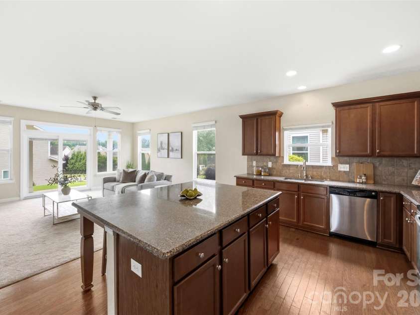 10974 Aspen Ridge Lane, Concord, NC 28027.  MLS# CAR4388154, YatesRealty ID 12986. 