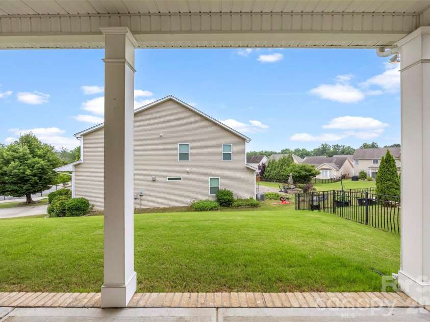10974 Aspen Ridge Lane, Concord, NC 28027.  MLS# CAR4388154, YatesRealty ID 12986. 