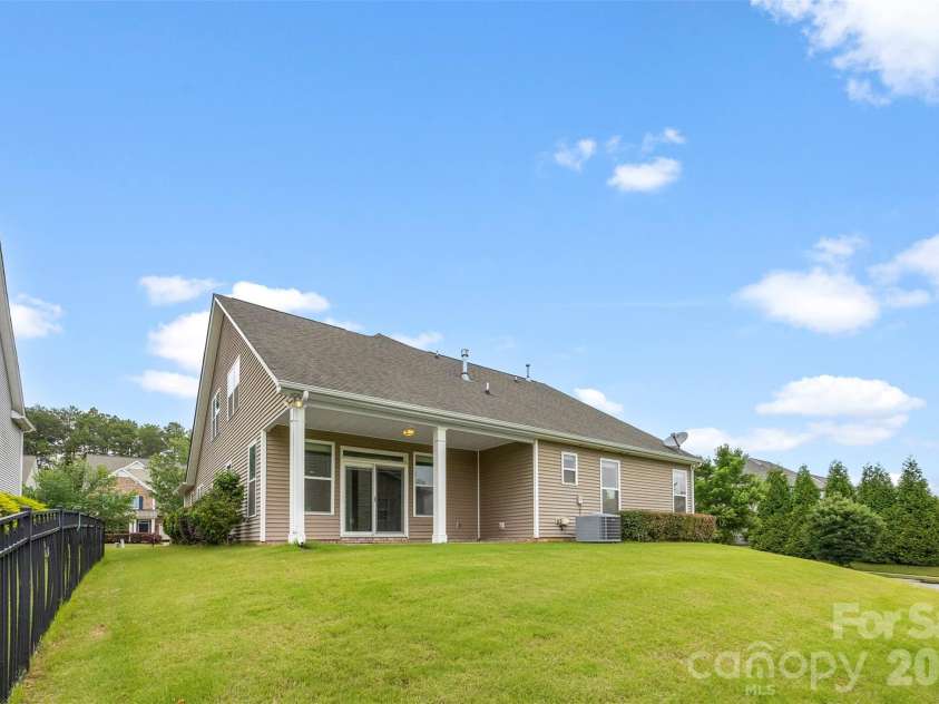 10974 Aspen Ridge Lane, Concord, NC 28027.  MLS# CAR4388154, YatesRealty ID 12986. 
