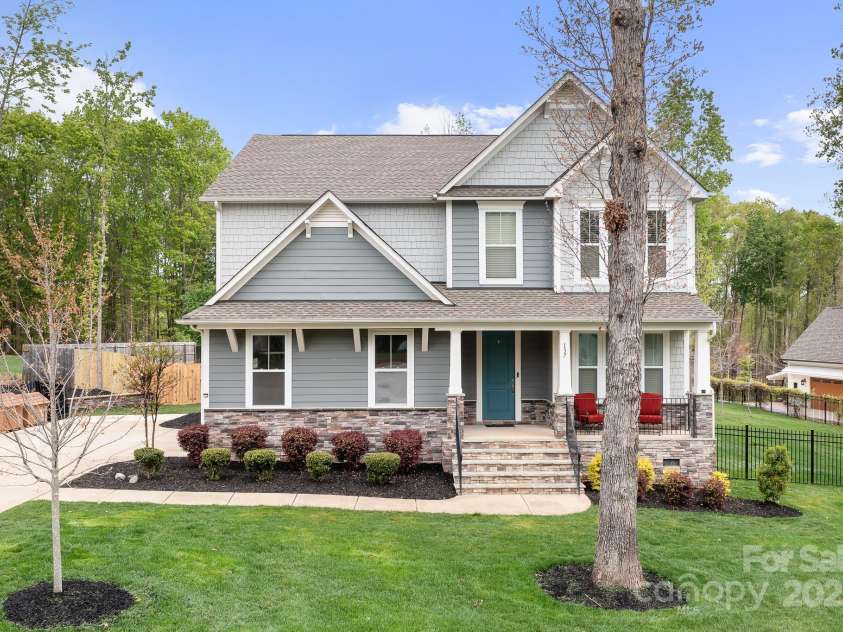 137 Brawley Woods Lane, Mooresville, NC 28115.  MLS# CAR4246741, YatesRealty ID 12988. 