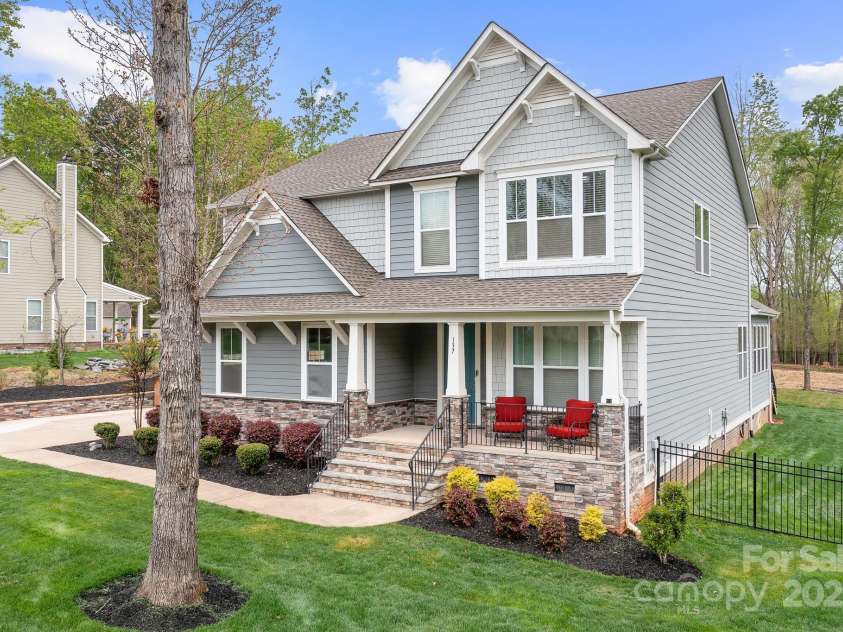137 Brawley Woods Lane, Mooresville, NC 28115.  MLS# CAR4246741, YatesRealty ID 12988. 