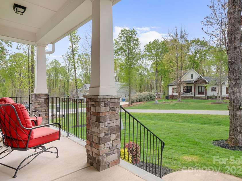 137 Brawley Woods Lane, Mooresville, NC 28115.  MLS# CAR4246741, YatesRealty ID 12988. 