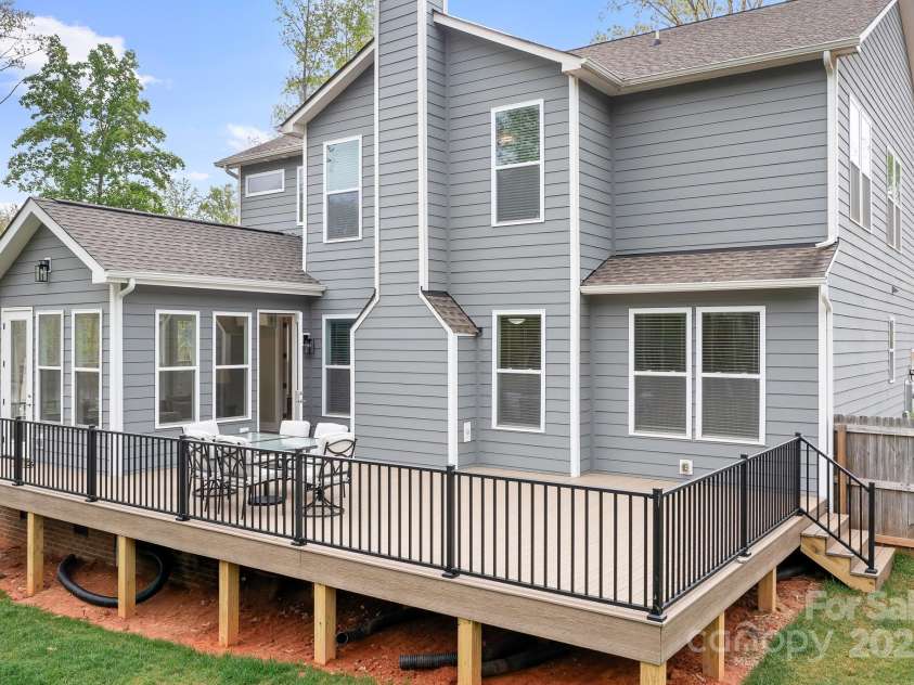 137 Brawley Woods Lane, Mooresville, NC 28115.  MLS# CAR4246741, YatesRealty ID 12988. 