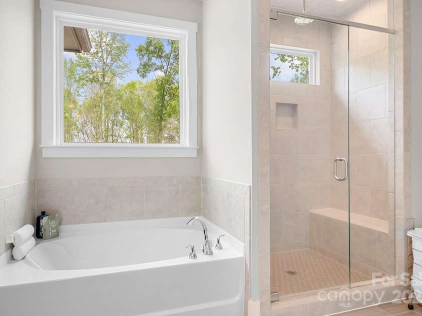 137 Brawley Woods Lane, Mooresville, NC 28115.  MLS# CAR4246741, YatesRealty ID 12988. 