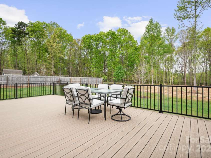 137 Brawley Woods Lane, Mooresville, NC 28115.  MLS# CAR4246741, YatesRealty ID 12988. 