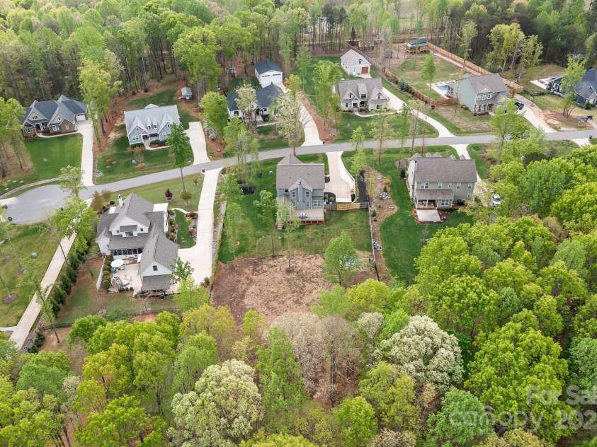 137 Brawley Woods Lane, Mooresville, NC 28115.  MLS# CAR4246741, YatesRealty ID 12988. 