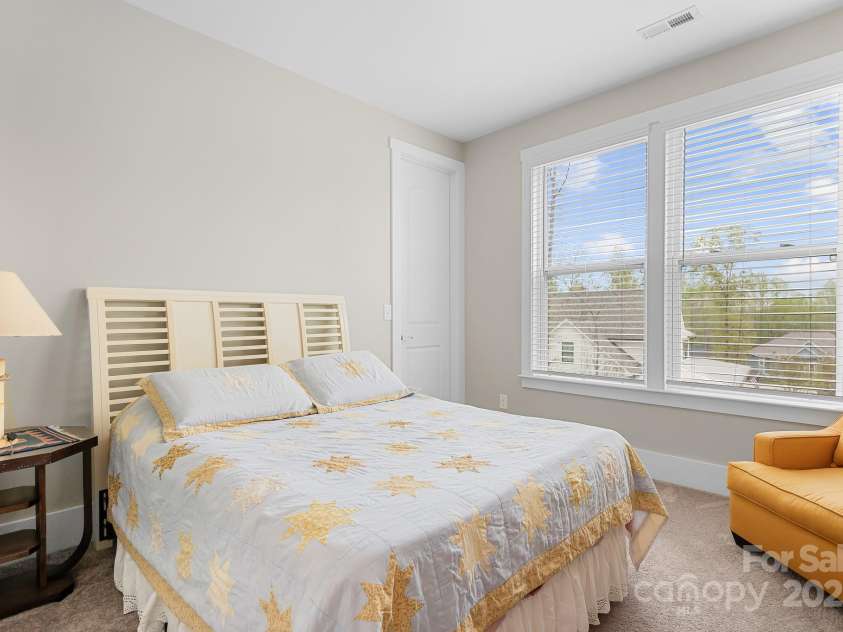 137 Brawley Woods Lane, Mooresville, NC 28115.  MLS# CAR4246741, YatesRealty ID 12988. Bed 2