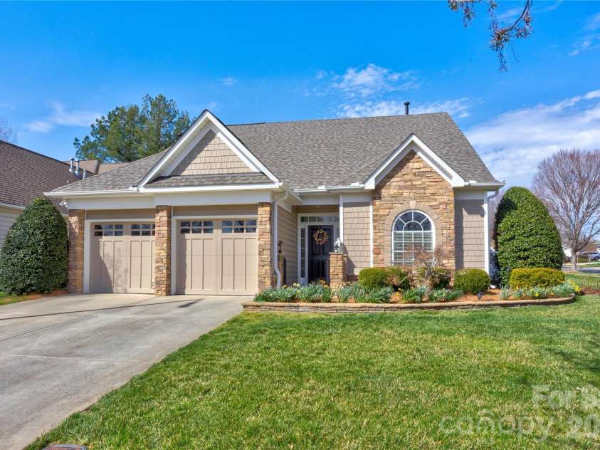 2663 Danbury Circle, Concord, NC 28027.  MLS# CAR4394399, YatesRealty ID 12988. 