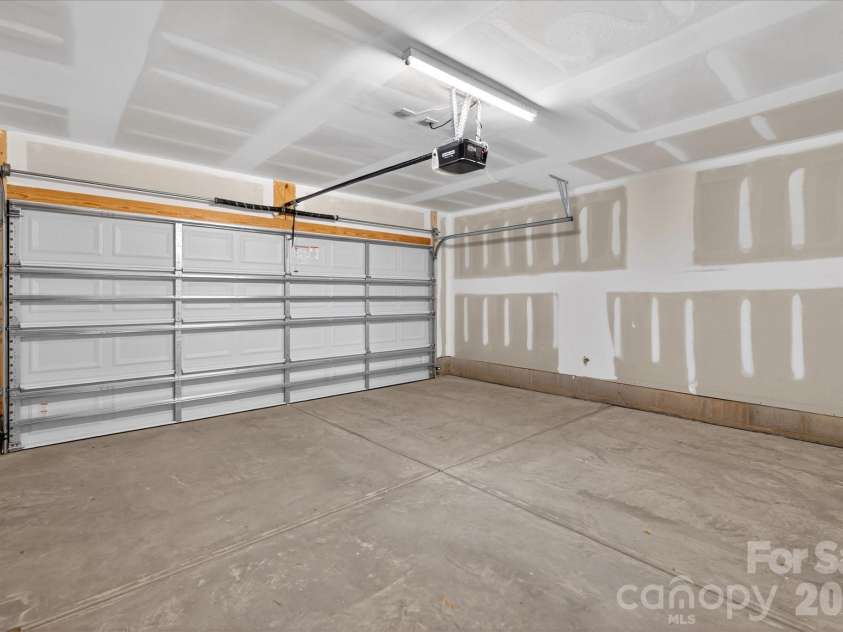 242 Ferebee Place, Charlotte, NC 28213.  MLS# CAR4322624, YatesRealty ID 1299. Garage