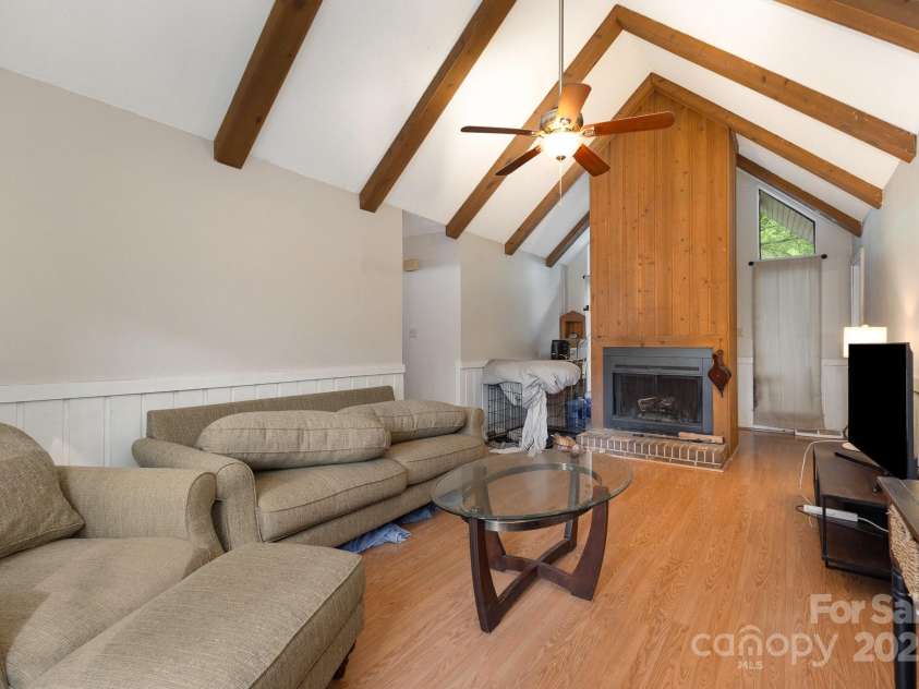1407 Jodhpur Court, Charlotte, NC 28212.  MLS# CAR4255043, YatesRealty ID 12990. 