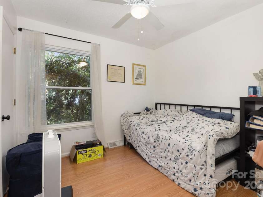 1407 Jodhpur Court, Charlotte, NC 28212.  MLS# CAR4255043, YatesRealty ID 12990. 