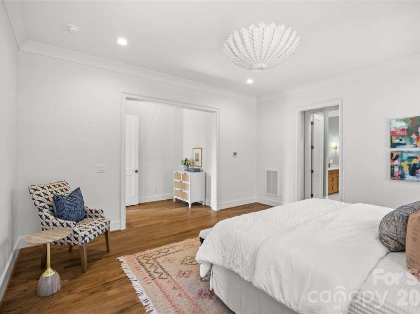 4715 Montclair Avenue, Charlotte, NC 28211.  MLS# CAR4345592, YatesRealty ID 12990. Primary bedroom