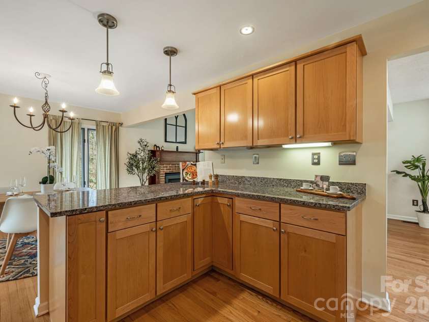 45 Windward Drive, Asheville, NC 28803.  MLS# CAR4341817, YatesRealty ID 12992. Kitchen