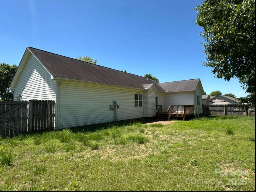 3240 St Vincent Drive, Claremont, NC 28610.  MLS# CAR4258933, YatesRealty ID 12993. 