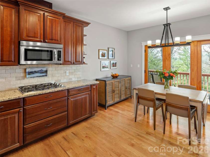 9 Stegall Lane, Asheville, NC 28805.  MLS# CAR4350787, YatesRealty ID 12994. 