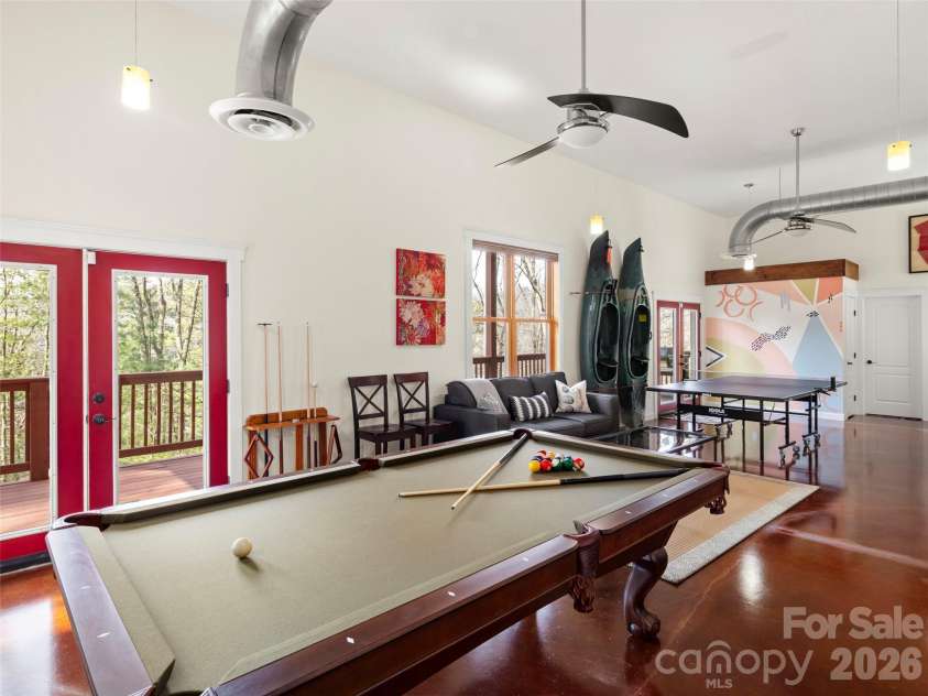 9 Stegall Lane, Asheville, NC 28805.  MLS# CAR4350787, YatesRealty ID 12994. 