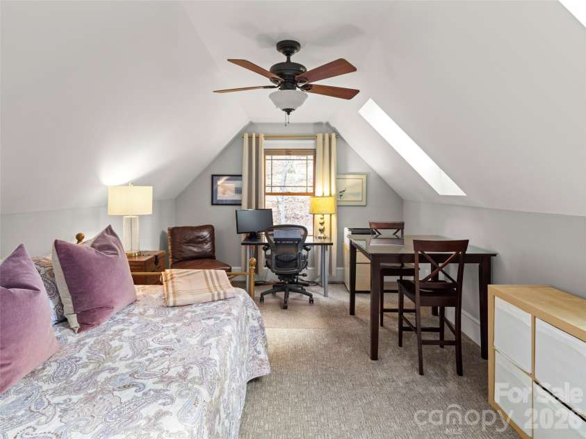 9 Stegall Lane, Asheville, NC 28805.  MLS# CAR4350787, YatesRealty ID 12994. Charming second-level suite