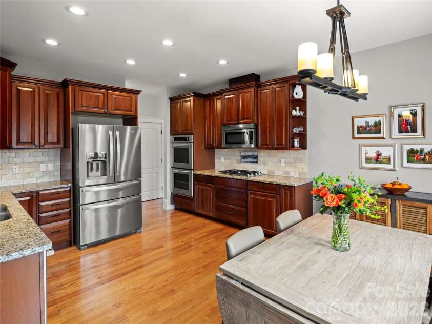 9 Stegall Lane, Asheville, NC 28805.  MLS# CAR4350787, YatesRealty ID 12994. Open floor plan