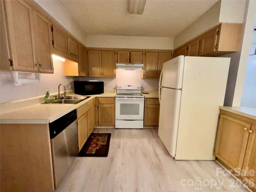 160 Whispering Pines Drive, Marion, NC 28752.  MLS# CAR4346254, YatesRealty ID 12995. 