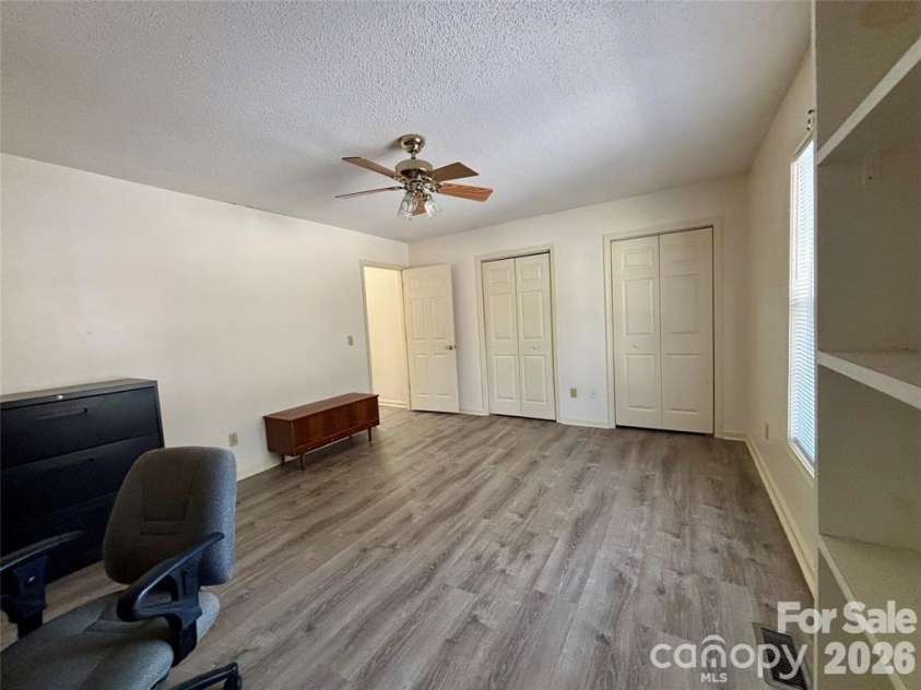 160 Whispering Pines Drive, Marion, NC 28752.  MLS# CAR4346254, YatesRealty ID 12995. Hall bath