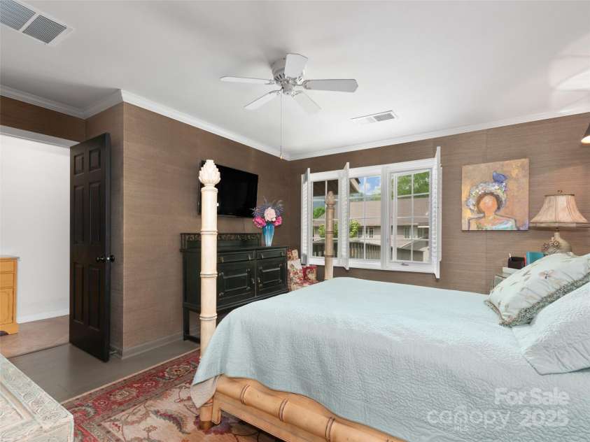 671 Haywood Street, Waynesville, NC 28786.  MLS# CAR4254218, YatesRealty ID 12995. 