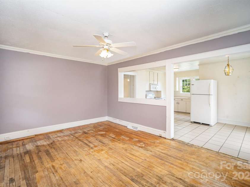 813 Ridge Avenue, Kannapolis, NC 28083.  MLS# CAR4255138, YatesRealty ID 12996. 