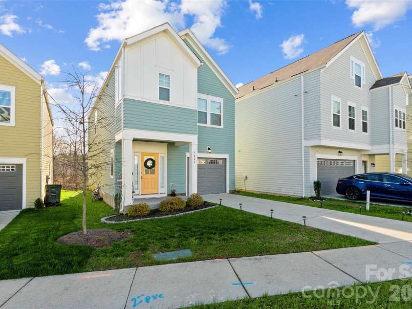 9022 Henry Thoreau Road, Charlotte, NC 28214.  MLS# CAR4359400, YatesRealty ID 12997. 