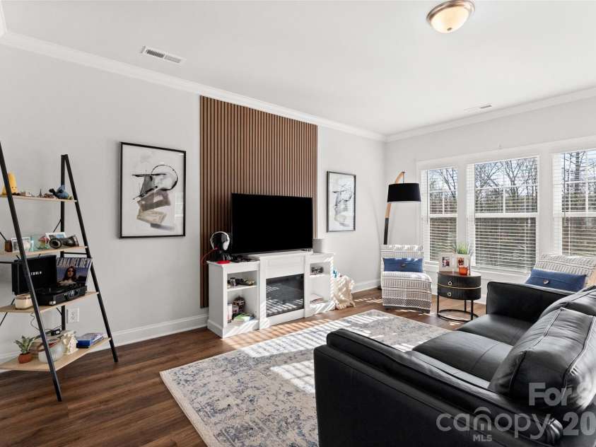 9022 Henry Thoreau Road, Charlotte, NC 28214.  MLS# CAR4359400, YatesRealty ID 12997. 