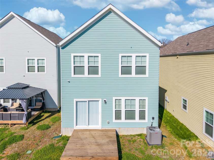 9022 Henry Thoreau Road, Charlotte, NC 28214.  MLS# CAR4359400, YatesRealty ID 12997. 