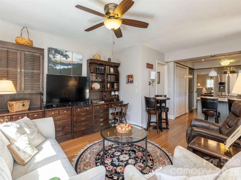 701 Red Oak Drive, Hendersonville, NC 28791.  MLS# CAR4357150, YatesRealty ID 12998. 