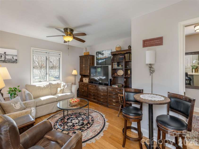 701 Red Oak Drive, Hendersonville, NC 28791.  MLS# CAR4357150, YatesRealty ID 12998. Den