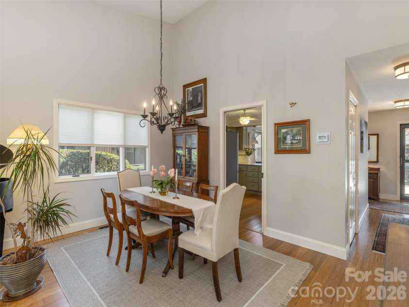 701 Red Oak Drive, Hendersonville, NC 28791.  MLS# CAR4357150, YatesRealty ID 12998. Good Natural light