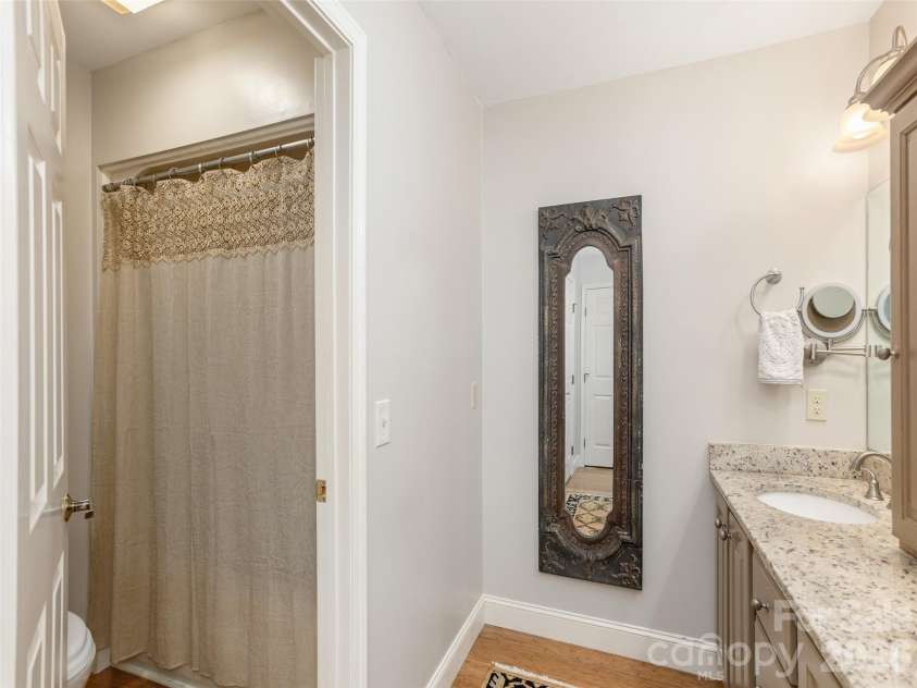 701 Red Oak Drive, Hendersonville, NC 28791.  MLS# CAR4357150, YatesRealty ID 12998. Primary Bathroom