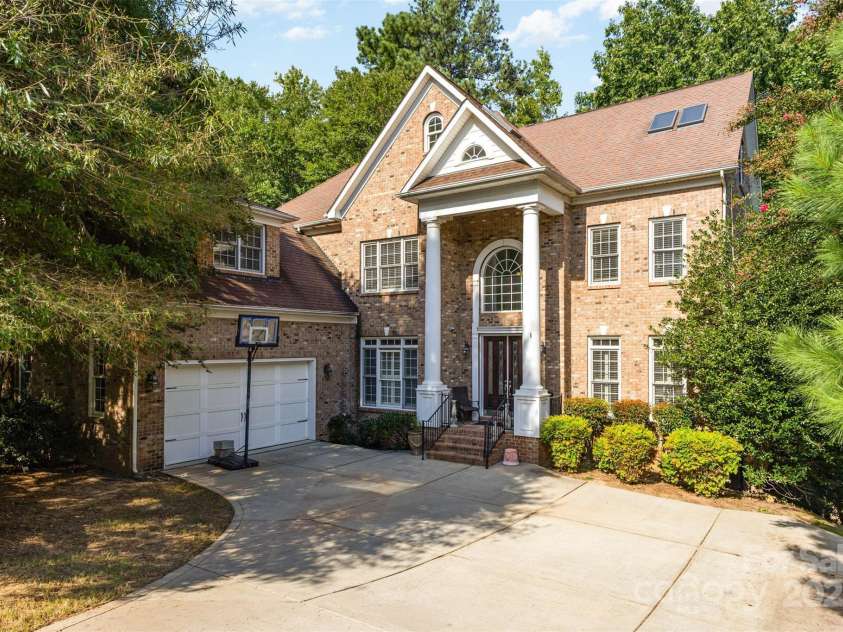 16614 Ruby Hill Place, Charlotte, NC 28278.  MLS# CAR4296624, YatesRealty ID 12999. 