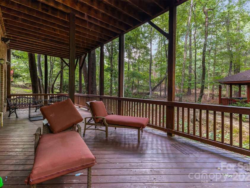 16614 Ruby Hill Place, Charlotte, NC 28278.  MLS# CAR4296624, YatesRealty ID 12999. 