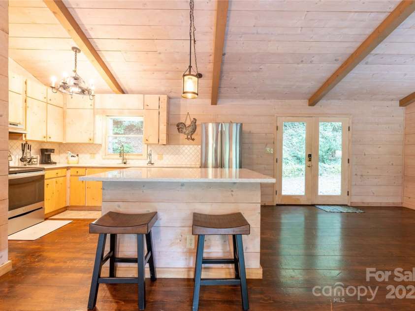 479 Big Ridge Road, Burnsville, NC 28714.  MLS# CAR4302188, YatesRealty ID 13. 