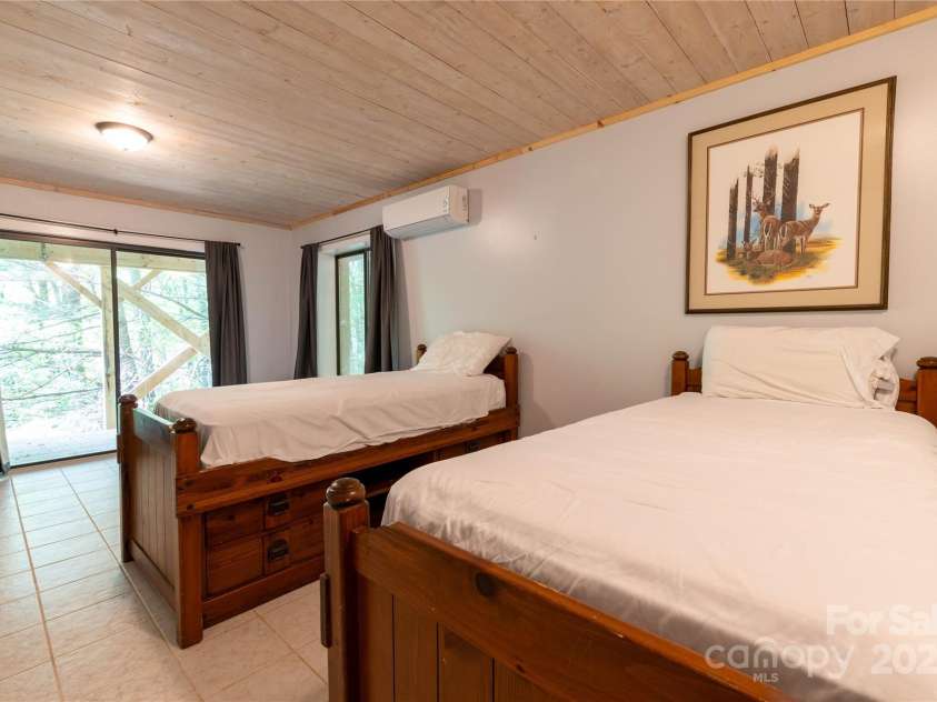 479 Big Ridge Road, Burnsville, NC 28714.  MLS# CAR4302188, YatesRealty ID 13. 