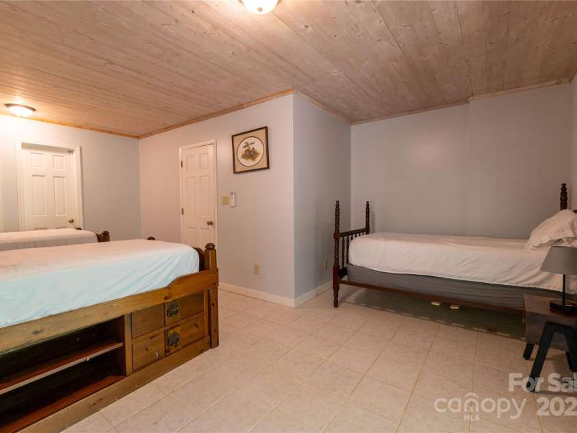 479 Big Ridge Road, Burnsville, NC 28714.  MLS# CAR4302188, YatesRealty ID 13. 