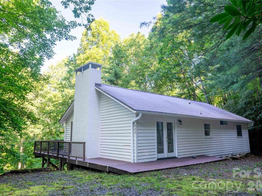 479 Big Ridge Road, Burnsville, NC 28714.  MLS# CAR4419399, YatesRealty ID 13. 