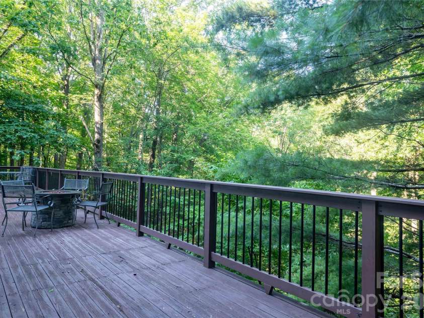 479 Big Ridge Road, Burnsville, NC 28714.  MLS# CAR4419399, YatesRealty ID 13. 