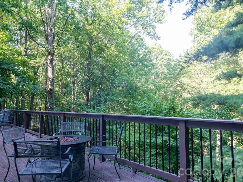 479 Big Ridge Road, Burnsville, NC 28714.  MLS# CAR4419399, YatesRealty ID 13. 