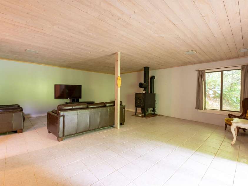 479 Big Ridge Road, Burnsville, NC 28714.  MLS# CAR4419399, YatesRealty ID 13. 