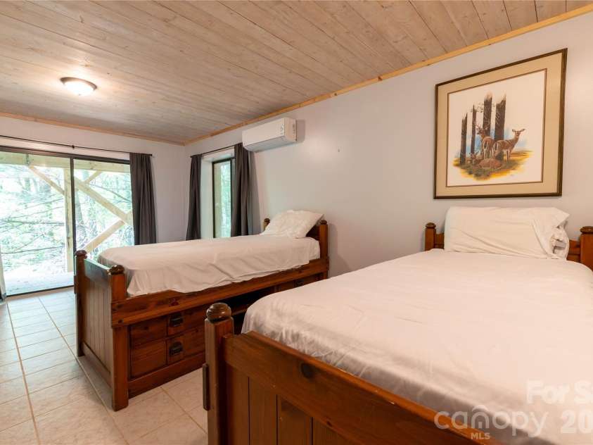479 Big Ridge Road, Burnsville, NC 28714.  MLS# CAR4419399, YatesRealty ID 13. 