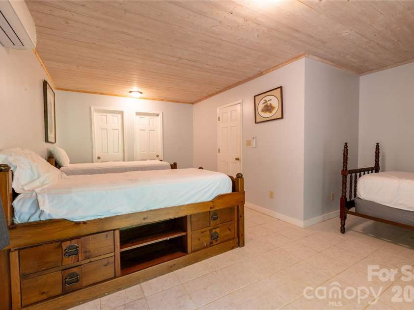 479 Big Ridge Road, Burnsville, NC 28714.  MLS# CAR4419399, YatesRealty ID 13. 