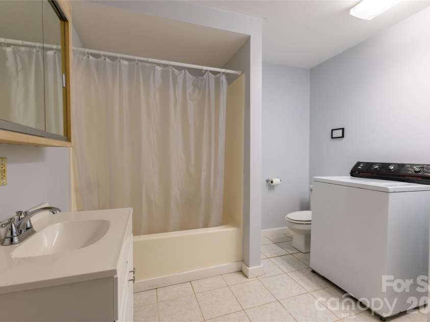479 Big Ridge Road, Burnsville, NC 28714.  MLS# CAR4419399, YatesRealty ID 13. 