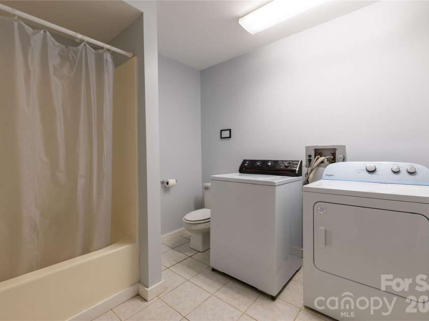 479 Big Ridge Road, Burnsville, NC 28714.  MLS# CAR4419399, YatesRealty ID 13. 