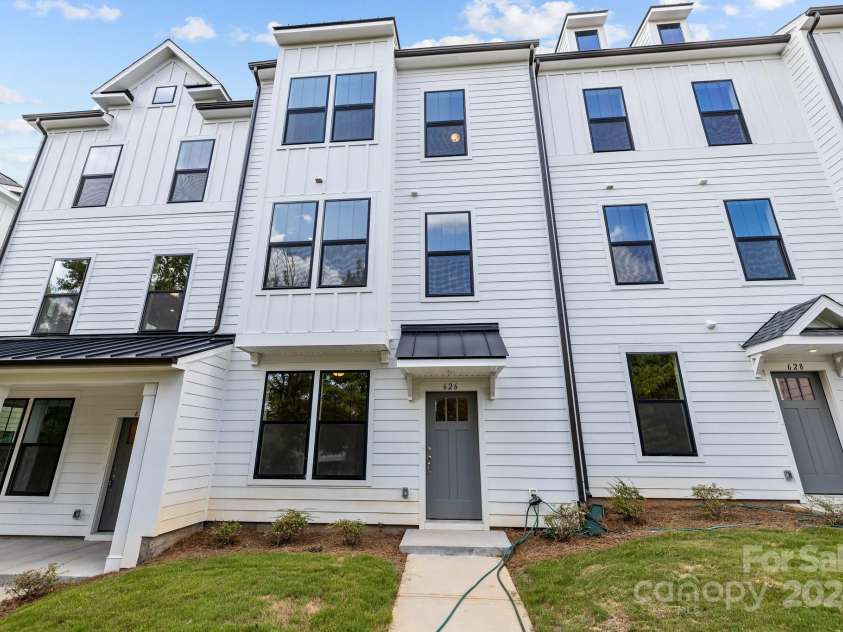 628 District Court, Fort Mill, SC 29708.  MLS# CAR4132678, YatesRealty ID 13. 